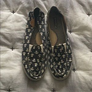 Sperrys boat shoes size 7 slip ons